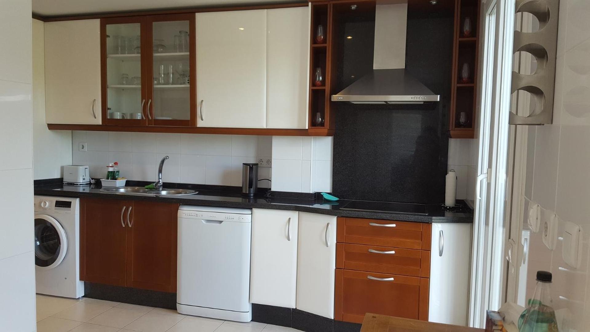 Lovely 3 Bed 2nd Floor In Miraflores Málaga